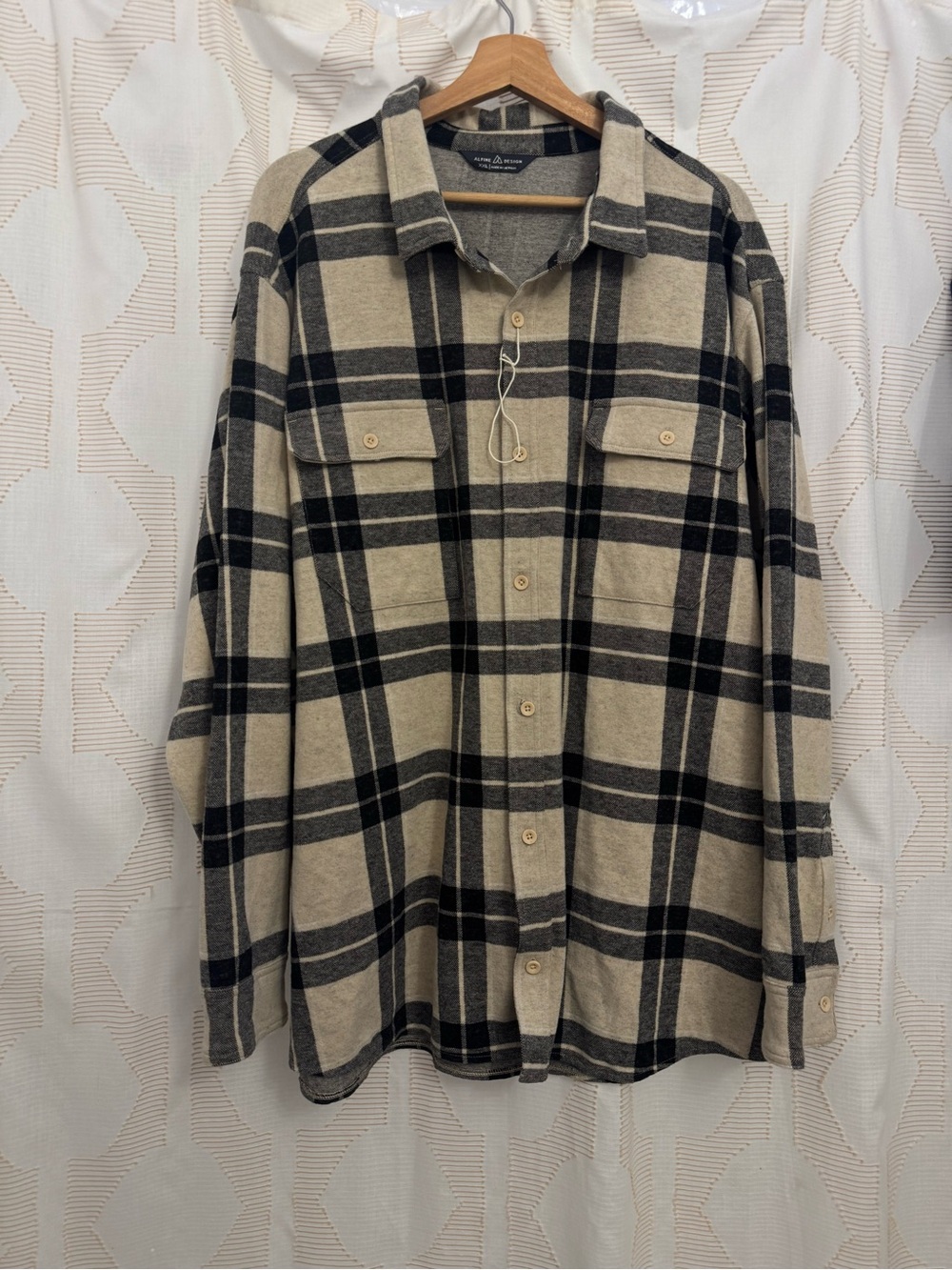 Alpine Design Men's Long Sleeve Plaid Flannel Shirt Plaid Button-Up in Black &